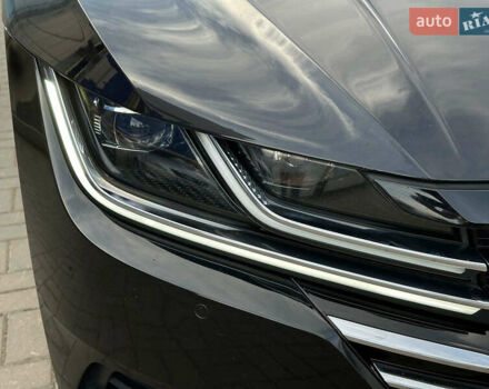 Черный Фольксваген Arteon, объемом двигателя 2 л и пробегом 226 тыс. км за 25990 $, фото 38 на Automoto.ua
