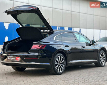 Черный Фольксваген Arteon, объемом двигателя 2 л и пробегом 226 тыс. км за 25990 $, фото 22 на Automoto.ua