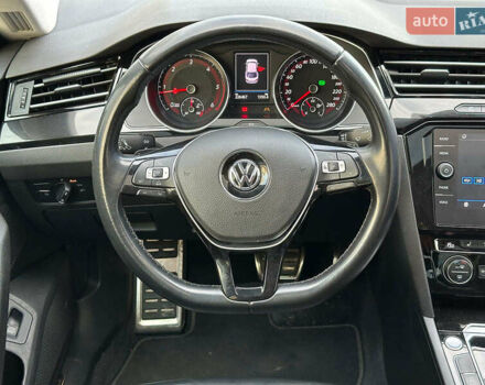 Черный Фольксваген Arteon, объемом двигателя 2 л и пробегом 226 тыс. км за 25990 $, фото 25 на Automoto.ua