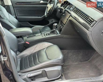 Черный Фольксваген Arteon, объемом двигателя 2 л и пробегом 226 тыс. км за 25990 $, фото 28 на Automoto.ua