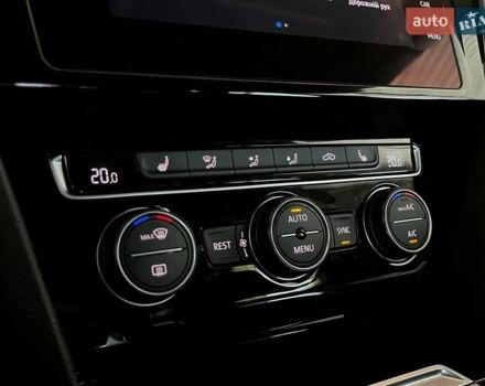 Черный Фольксваген Arteon, объемом двигателя 1.98 л и пробегом 241 тыс. км за 21800 $, фото 42 на Automoto.ua