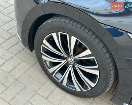 Черный Фольксваген Arteon, объемом двигателя 2 л и пробегом 226 тыс. км за 25990 $, фото 6 на Automoto.ua