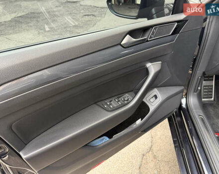 Черный Фольксваген Arteon, объемом двигателя 1.98 л и пробегом 173 тыс. км за 22900 $, фото 19 на Automoto.ua