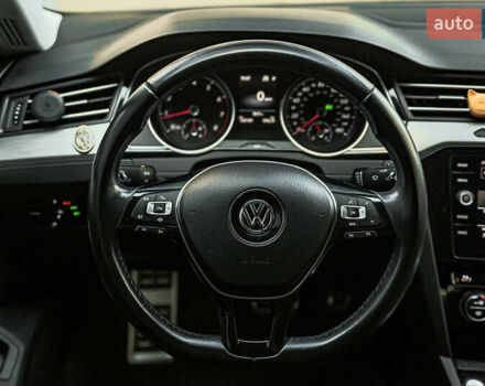 Черный Фольксваген Arteon, объемом двигателя 1.97 л и пробегом 154 тыс. км за 22300 $, фото 8 на Automoto.ua