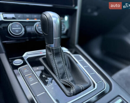 Черный Фольксваген Arteon, объемом двигателя 1.98 л и пробегом 204 тыс. км за 25999 $, фото 33 на Automoto.ua