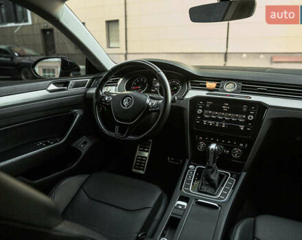 Черный Фольксваген Arteon, объемом двигателя 1.97 л и пробегом 154 тыс. км за 22300 $, фото 7 на Automoto.ua