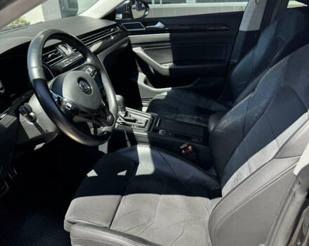 Черный Фольксваген Arteon, объемом двигателя 2 л и пробегом 230 тыс. км за 27499 $, фото 9 на Automoto.ua