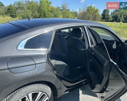 Чорний Фольксваген Arteon, об'ємом двигуна 2 л та пробігом 100 тис. км за 30000 $, фото 1 на Automoto.ua