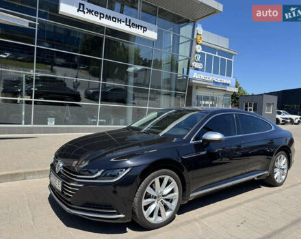 Черный Фольксваген Arteon, объемом двигателя 2 л и пробегом 230 тыс. км за 27499 $, фото 1 на Automoto.ua
