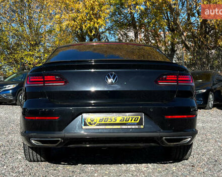 Черный Фольксваген Arteon, объемом двигателя 2 л и пробегом 22 тыс. км за 26800 $, фото 4 на Automoto.ua