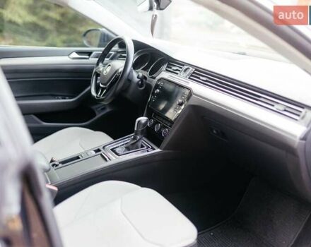 Черный Фольксваген Arteon, объемом двигателя 1.98 л и пробегом 120 тыс. км за 25999 $, фото 18 на Automoto.ua