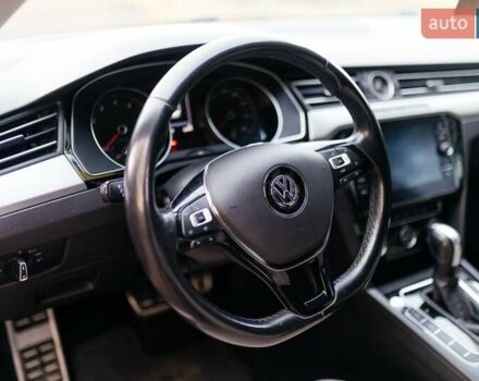 Черный Фольксваген Arteon, объемом двигателя 1.98 л и пробегом 120 тыс. км за 25999 $, фото 22 на Automoto.ua