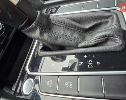 Черный Фольксваген Arteon, объемом двигателя 2 л и пробегом 120 тыс. км за 26900 $, фото 44 на Automoto.ua