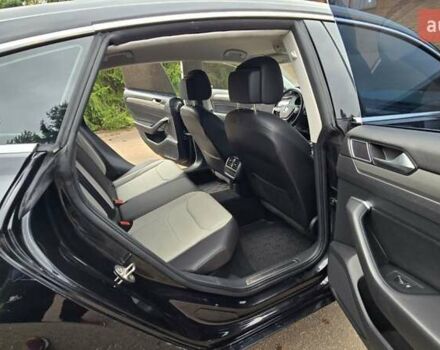 Черный Фольксваген Arteon, объемом двигателя 2 л и пробегом 120 тыс. км за 26900 $, фото 29 на Automoto.ua