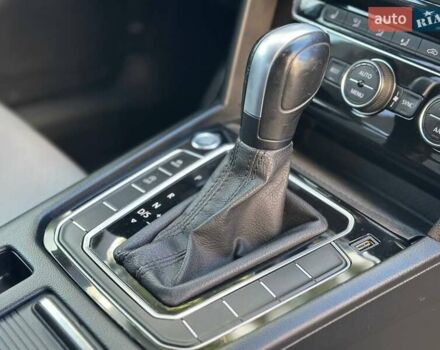 Черный Фольксваген Arteon, объемом двигателя 1.98 л и пробегом 120 тыс. км за 28000 $, фото 46 на Automoto.ua