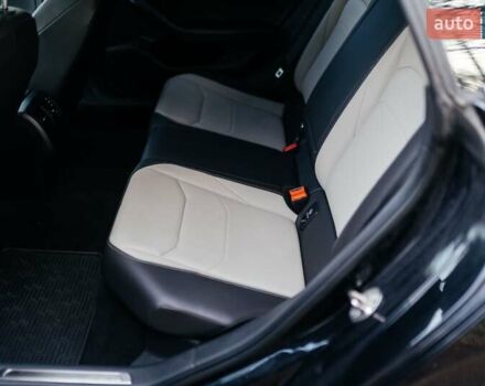Черный Фольксваген Arteon, объемом двигателя 1.98 л и пробегом 120 тыс. км за 25999 $, фото 12 на Automoto.ua