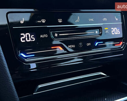 Черный Фольксваген Arteon, объемом двигателя 2 л и пробегом 22 тыс. км за 26800 $, фото 15 на Automoto.ua