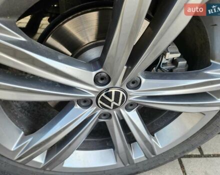 Черный Фольксваген Arteon, объемом двигателя 1.98 л и пробегом 9 тыс. км за 55555 $, фото 25 на Automoto.ua