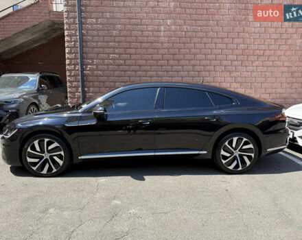 Черный Фольксваген Arteon, объемом двигателя 2 л и пробегом 169 тыс. км за 26500 $, фото 1 на Automoto.ua