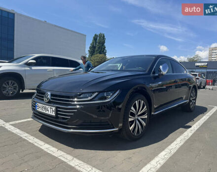 Черный Фольксваген Arteon, объемом двигателя 2 л и пробегом 51 тыс. км за 25700 $, фото 1 на Automoto.ua