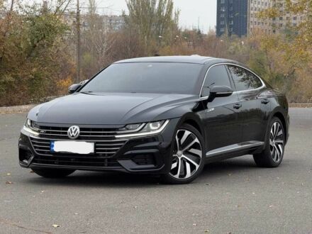 Черный Фольксваген Arteon, объемом двигателя 0 л и пробегом 117 тыс. км за 26000 $, фото 1 на Automoto.ua