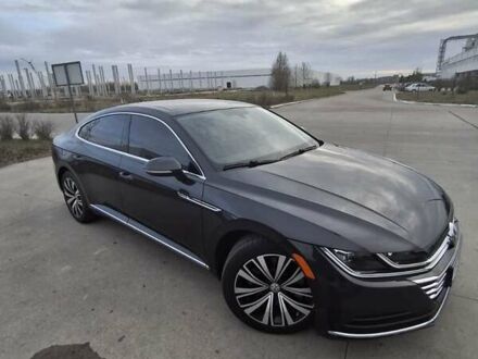 Черный Фольксваген Arteon, объемом двигателя 2 л и пробегом 160 тыс. км за 24500 $, фото 1 на Automoto.ua