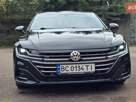 Черный Фольксваген Arteon, объемом двигателя 2 л и пробегом 120 тыс. км за 26900 $, фото 1 на Automoto.ua
