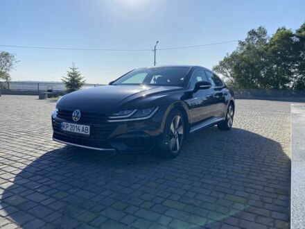 Черный Фольксваген Arteon, объемом двигателя 2 л и пробегом 85 тыс. км за 29000 $, фото 1 на Automoto.ua