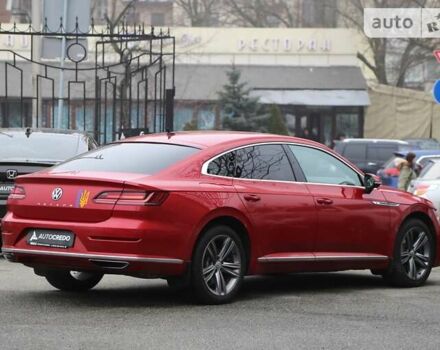 Червоний Фольксваген Arteon, об'ємом двигуна 2 л та пробігом 103 тис. км за 28900 $, фото 5 на Automoto.ua