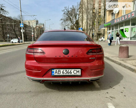 Красный Фольксваген Arteon, объемом двигателя 1.98 л и пробегом 63 тыс. км за 21900 $, фото 3 на Automoto.ua