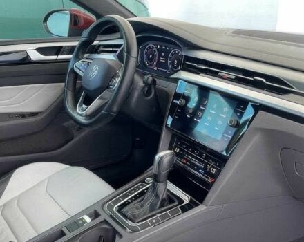 Красный Фольксваген Arteon, объемом двигателя 2 л и пробегом 29 тыс. км за 21500 $, фото 8 на Automoto.ua