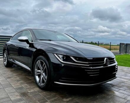 Красный Фольксваген Arteon, объемом двигателя 2 л и пробегом 79 тыс. км за 7000 $, фото 1 на Automoto.ua