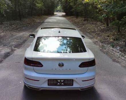 Фольксваген Arteon, объемом двигателя 2 л и пробегом 141 тыс. км за 28500 $, фото 2 на Automoto.ua