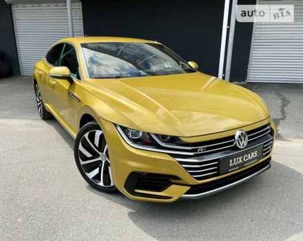 Желтый Фольксваген Arteon, объемом двигателя 1.98 л и пробегом 57 тыс. км за 29500 $, фото 20 на Automoto.ua