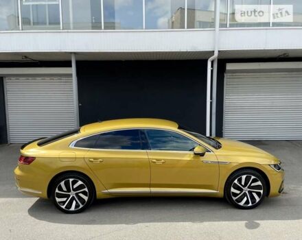 Желтый Фольксваген Arteon, объемом двигателя 1.98 л и пробегом 57 тыс. км за 29500 $, фото 28 на Automoto.ua