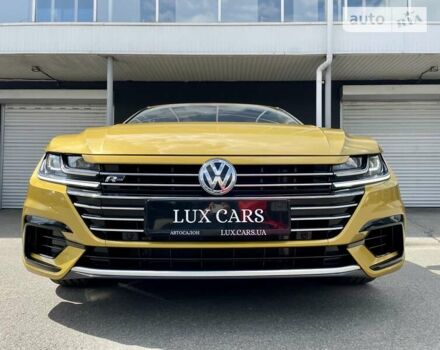 Жовтий Фольксваген Arteon, об'ємом двигуна 1.98 л та пробігом 57 тис. км за 29900 $, фото 3 на Automoto.ua