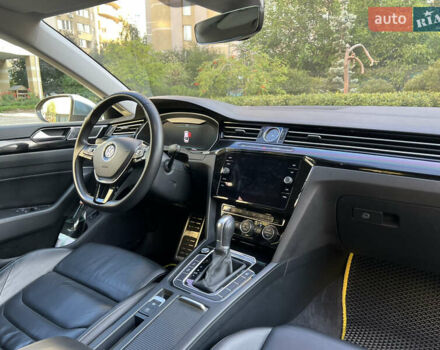Желтый Фольксваген Arteon, объемом двигателя 1.98 л и пробегом 160 тыс. км за 27500 $, фото 27 на Automoto.ua