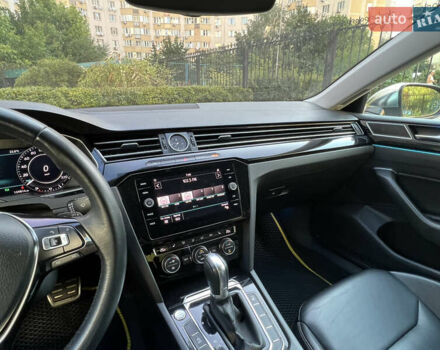 Желтый Фольксваген Arteon, объемом двигателя 1.98 л и пробегом 160 тыс. км за 27500 $, фото 14 на Automoto.ua