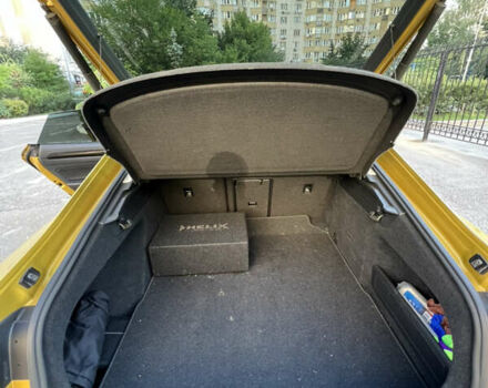 Желтый Фольксваген Arteon, объемом двигателя 1.98 л и пробегом 160 тыс. км за 27500 $, фото 21 на Automoto.ua