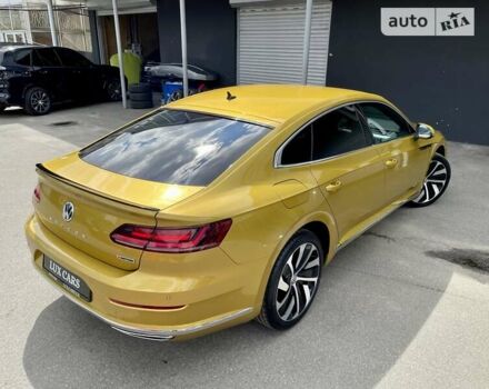 Желтый Фольксваген Arteon, объемом двигателя 1.98 л и пробегом 57 тыс. км за 29500 $, фото 36 на Automoto.ua