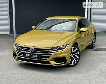 Жовтий Фольксваген Arteon, об'ємом двигуна 1.98 л та пробігом 57 тис. км за 29900 $, фото 12 на Automoto.ua