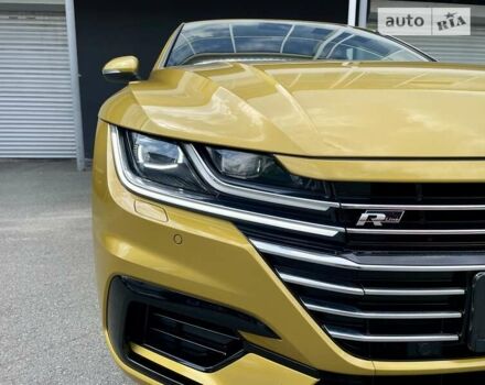 Жовтий Фольксваген Arteon, об'ємом двигуна 1.98 л та пробігом 57 тис. км за 29900 $, фото 4 на Automoto.ua