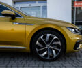 Желтый Фольксваген Arteon, объемом двигателя 1.98 л и пробегом 120 тыс. км за 33800 $, фото 20 на Automoto.ua