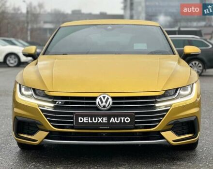 Жовтий Фольксваген Arteon, об'ємом двигуна 2 л та пробігом 179 тис. км за 28999 $, фото 11 на Automoto.ua