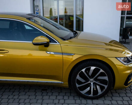 Желтый Фольксваген Arteon, объемом двигателя 1.98 л и пробегом 120 тыс. км за 33800 $, фото 21 на Automoto.ua
