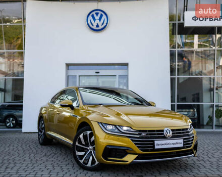 Жовтий Фольксваген Arteon, об'ємом двигуна 1.98 л та пробігом 120 тис. км за 34990 $, фото 4 на Automoto.ua