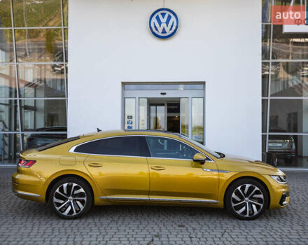 Жовтий Фольксваген Arteon, об'ємом двигуна 1.98 л та пробігом 120 тис. км за 34990 $, фото 11 на Automoto.ua