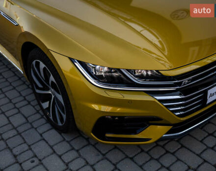 Желтый Фольксваген Arteon, объемом двигателя 1.98 л и пробегом 120 тыс. км за 33800 $, фото 15 на Automoto.ua