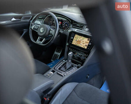 Желтый Фольксваген Arteon, объемом двигателя 1.98 л и пробегом 120 тыс. км за 33800 $, фото 42 на Automoto.ua