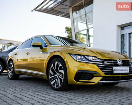 Желтый Фольксваген Arteon, объемом двигателя 1.98 л и пробегом 120 тыс. км за 33800 $, фото 13 на Automoto.ua